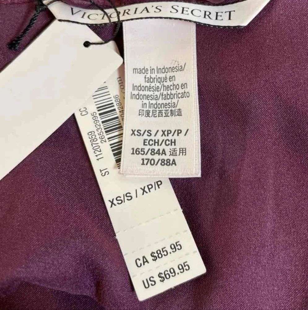 Victoria's Secret Satin Robe in Deep Purple - Picture 4 of 4